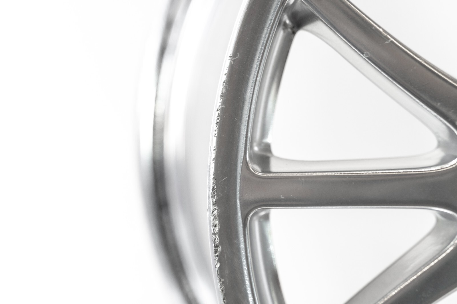 Maserati GranSport 4200 Rear 19" inch rim OEM 2003 2004 2005 2006 2007 Wheel - Image 13