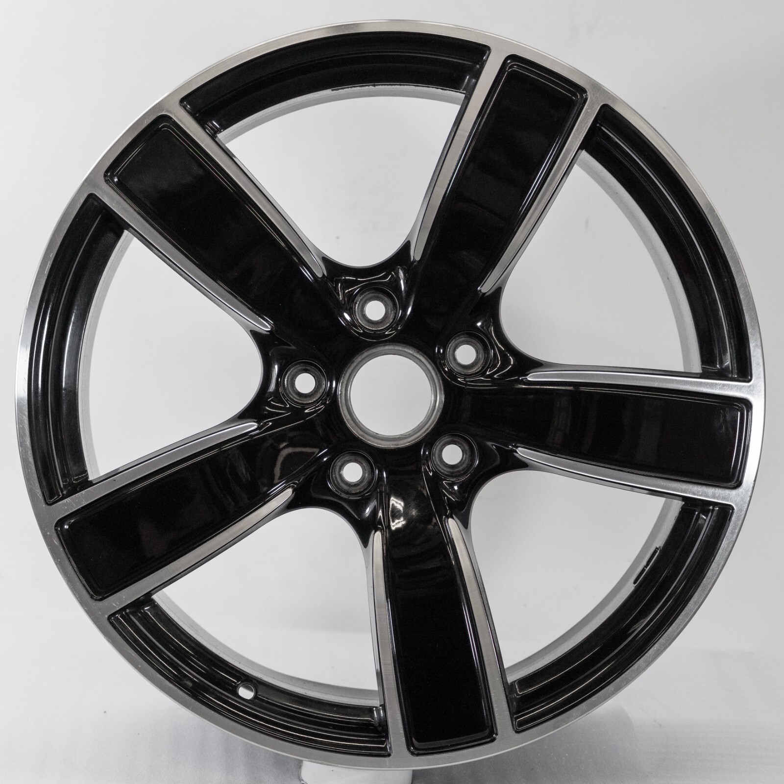 Porsche Carrera 911 991 20" inch Front rim 2016-2019 Genuine Carrara Sport Wheel – Image 2