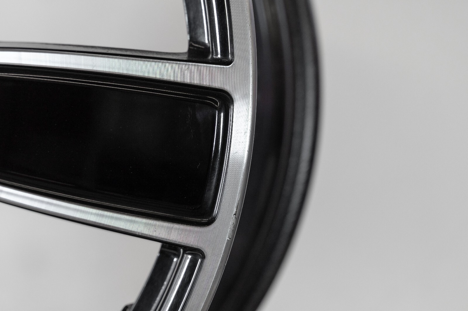 Porsche Carrera 911 991 20" inch Front rim 2016-2019 Genuine Carrara Sport Wheel – Image 6