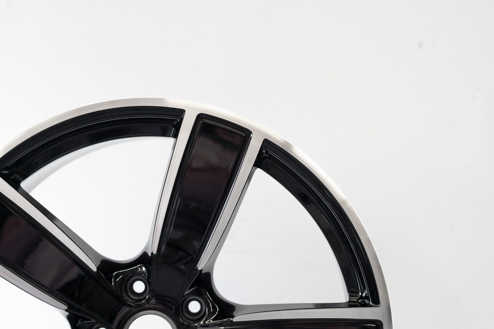 Porsche Carrera 911 991 20" inch Front rim 2016-2019 Genuine Carrara Sport Wheel – Image 3