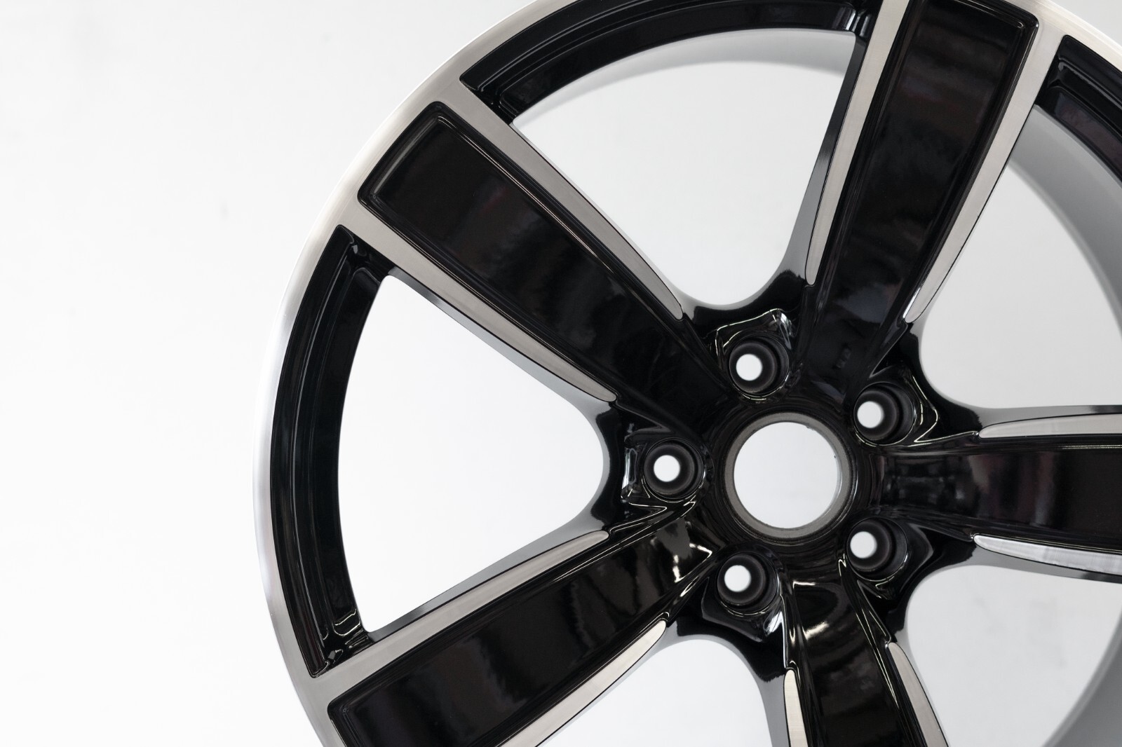 Porsche Carrera 911 991 20" inch Front rim 2016-2019 Genuine Carrara Sport Wheel – Image 4
