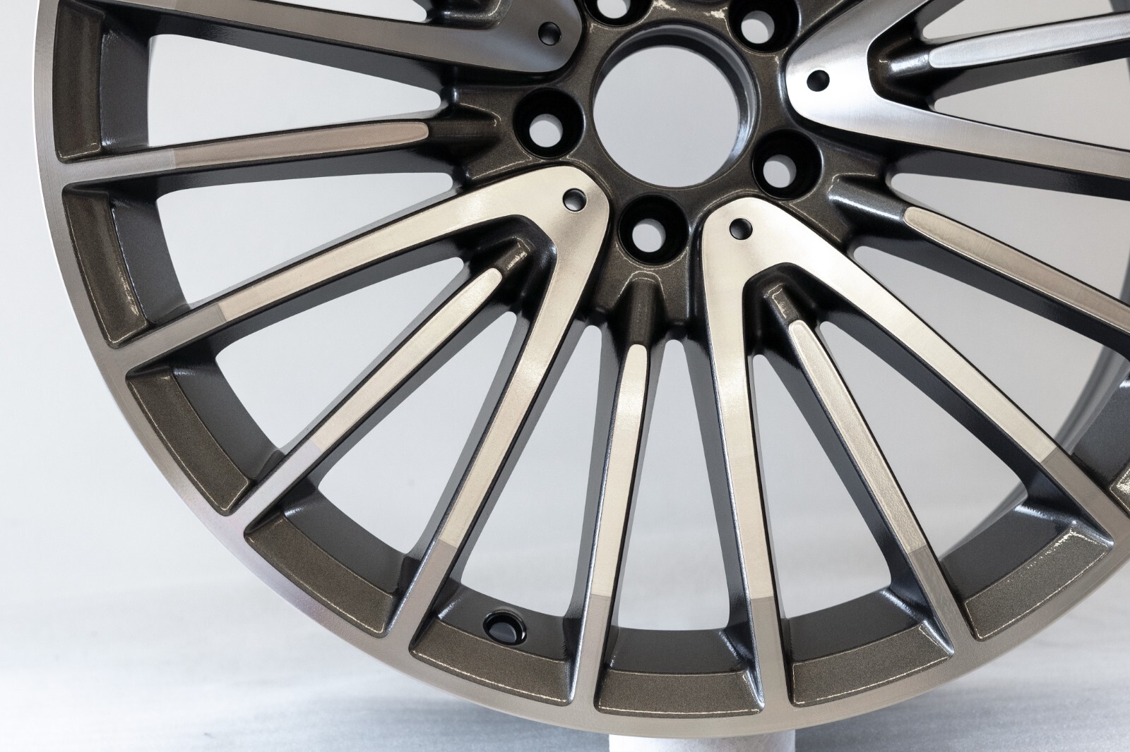 Mercedes S500 S580 21" inch Front rim OEM 2022 2023 Genuine Original wheel 65605 - Image 5