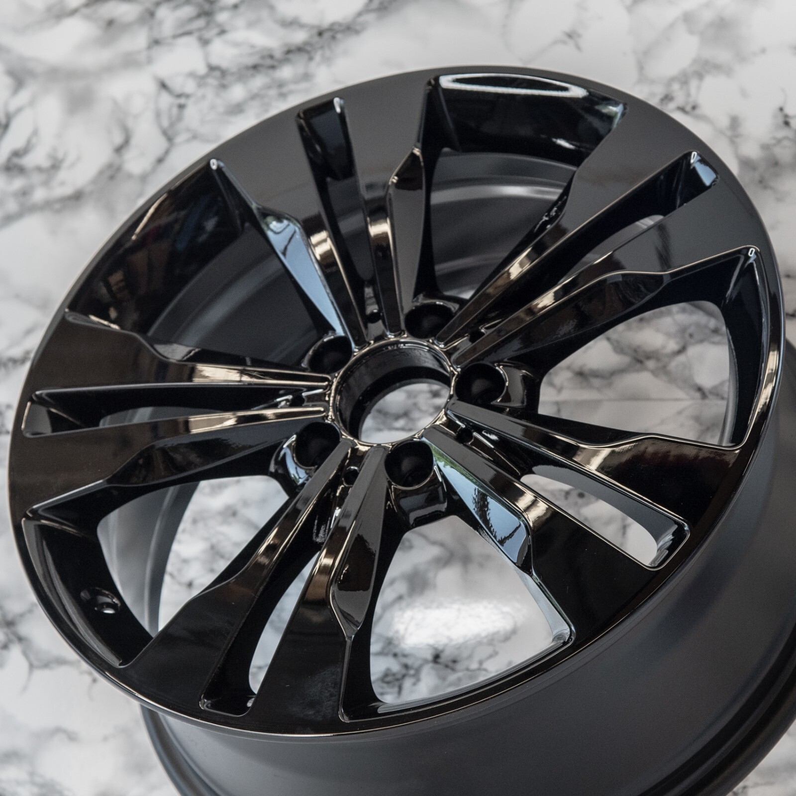 Mercedes C300 C400 18" inch Front rim OEM 2015 2016 2017 2018 2019 Genuine wheel