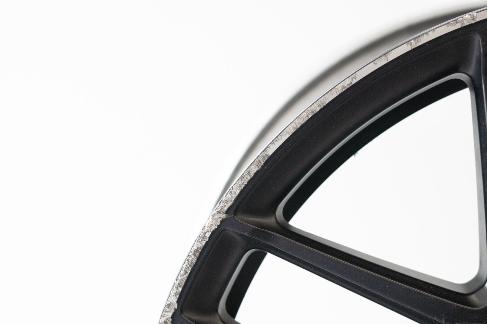 Mercedes E63 E63S AMG 20" Rear rim OEM 2018 2019 2020 Original factory mag wheel – Image 8