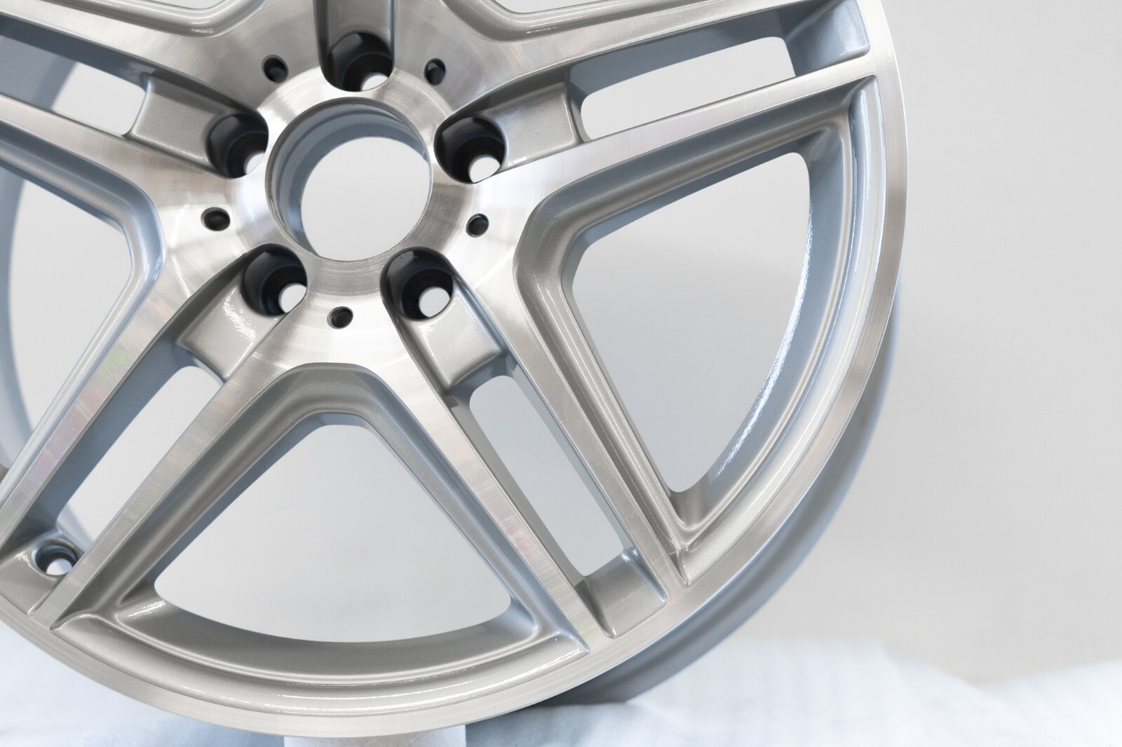 Mercedes C300 C350 18" inch REAR rim OEM 2008 2009 2010 2011 2012-2015 AMG wheel - Image 5