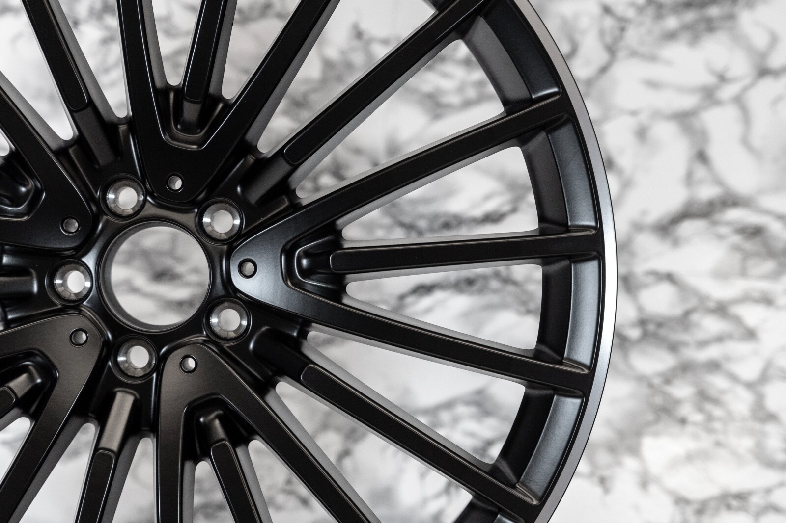 Mercedes GLC63 GLC63s 21" inch Rear Rim 2020 2021 2022 2023 Genuine AMG Wheel – Image 4