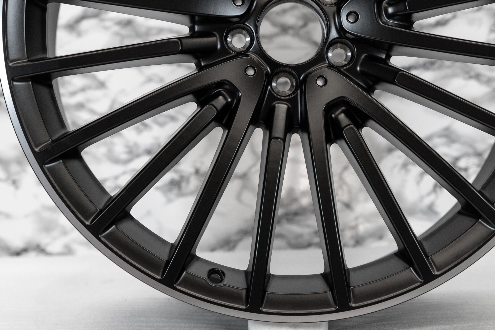 Mercedes GLC63 GLC63s 21" inch Rear Rim 2020 2021 2022 2023 Genuine AMG Wheel – Image 5