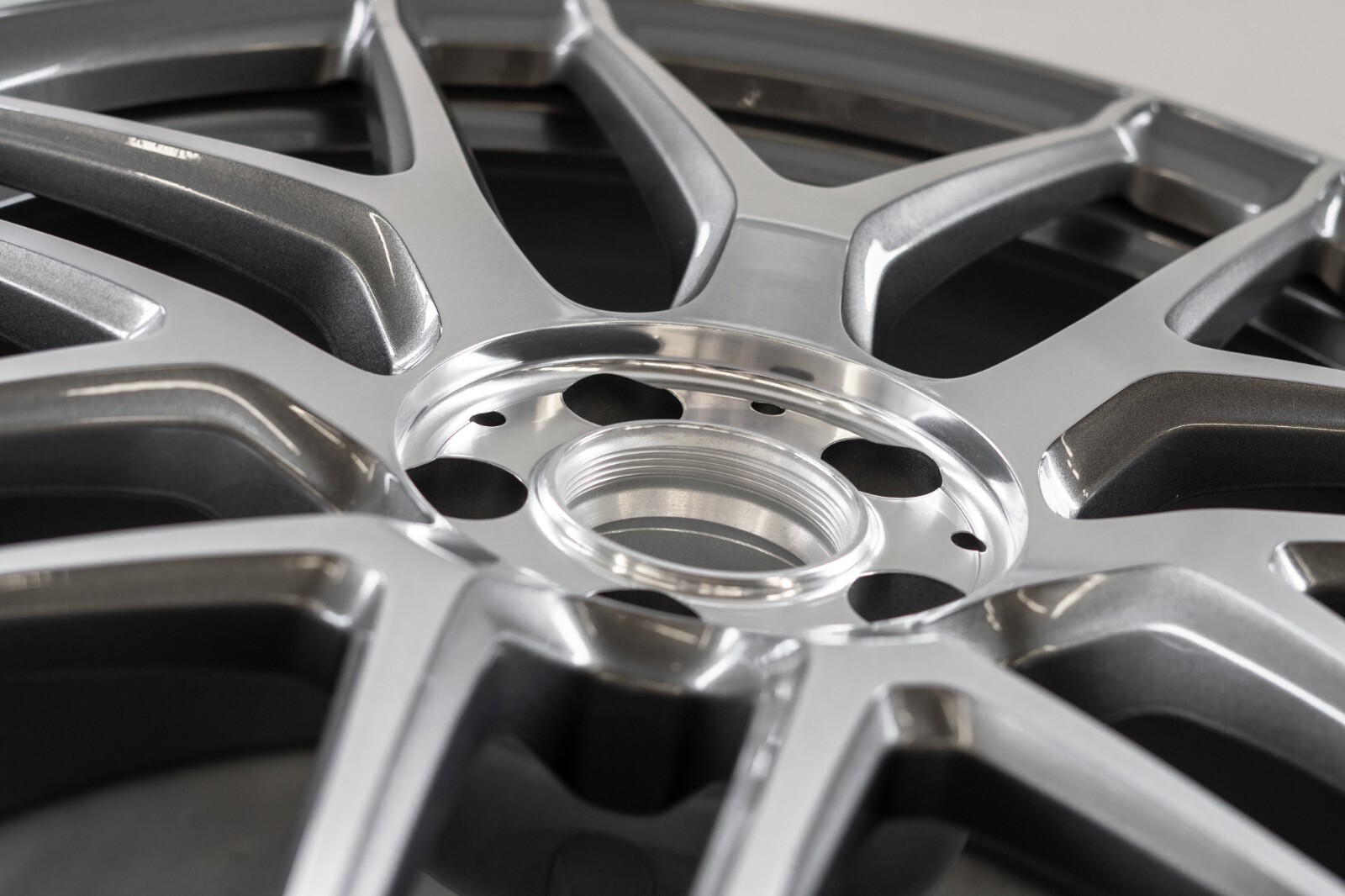 Mercedes E63 E63S AMG 20" Front rim OEM 2018 2019 2020 Original factory wheel - Image 10