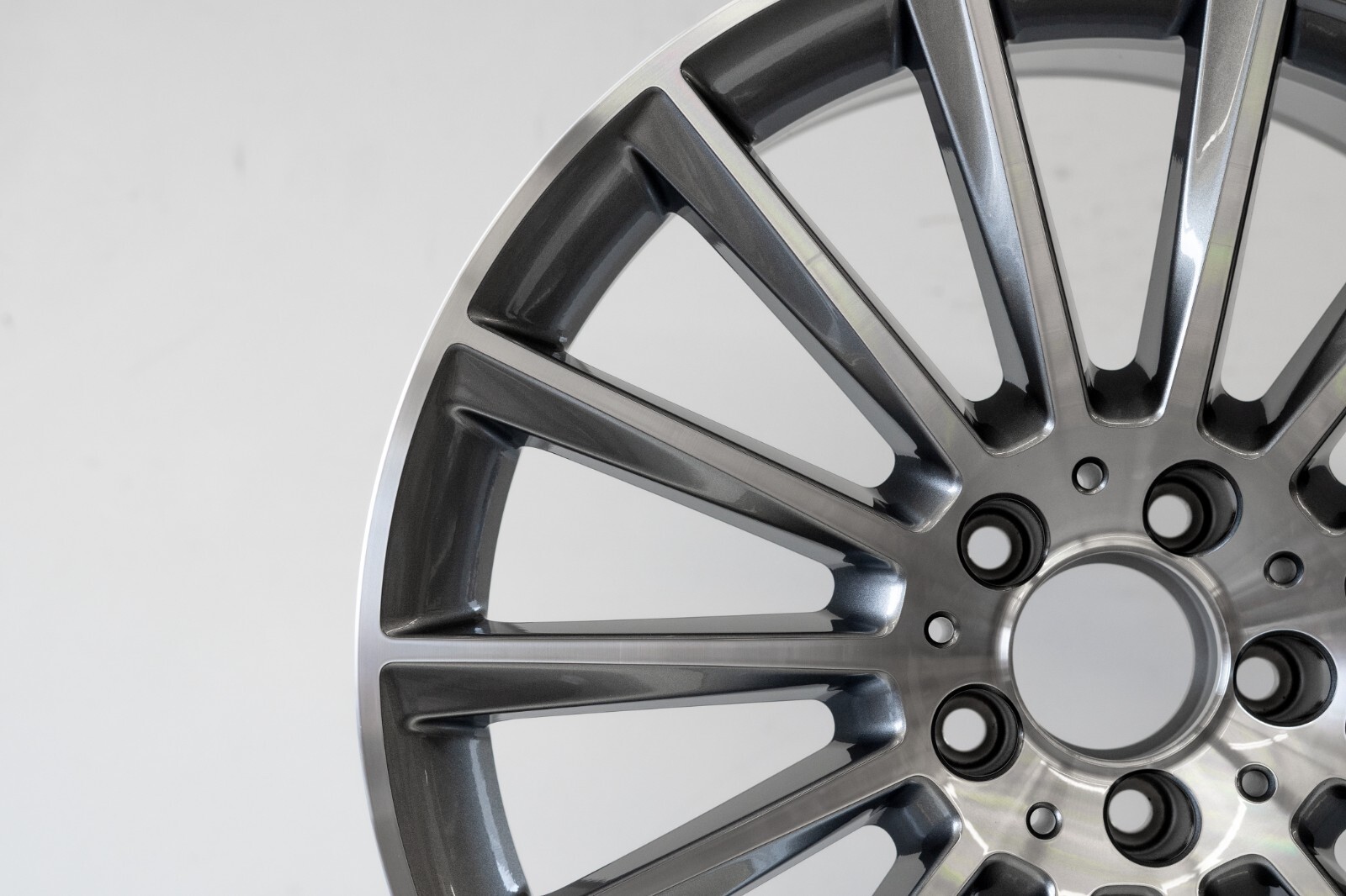 Mercedes C450 C43 AMG 19" inch Front rim 2016 2017 2018 2019 OEM Original wheel - Image 4