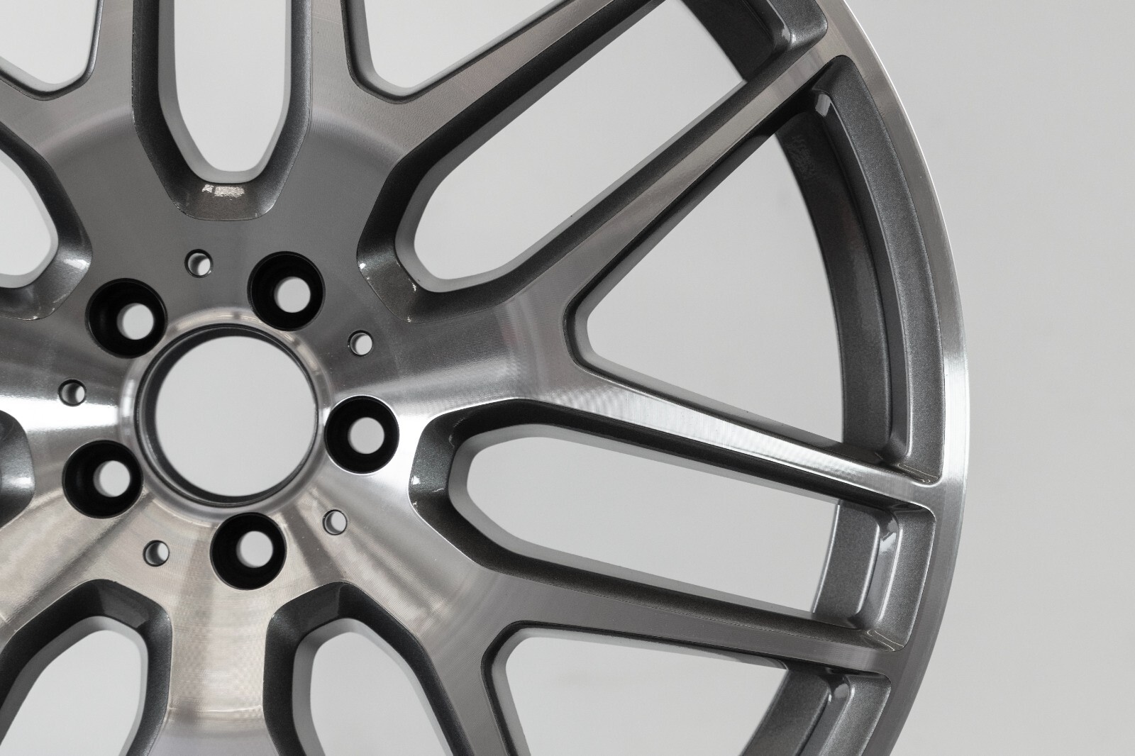 Mercedes GLE63 GLE63s 22" inch Front rim OEM 2016 2017 2018 2019 AMG wheel - Image 4