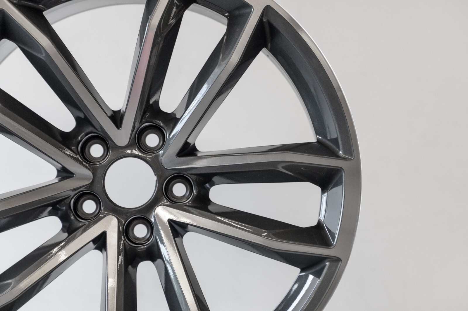 Audi S5 19" inch rim OEM 2018 2019 2020 2021 Genuine Original Wheel 8W0601025DF - Image 4