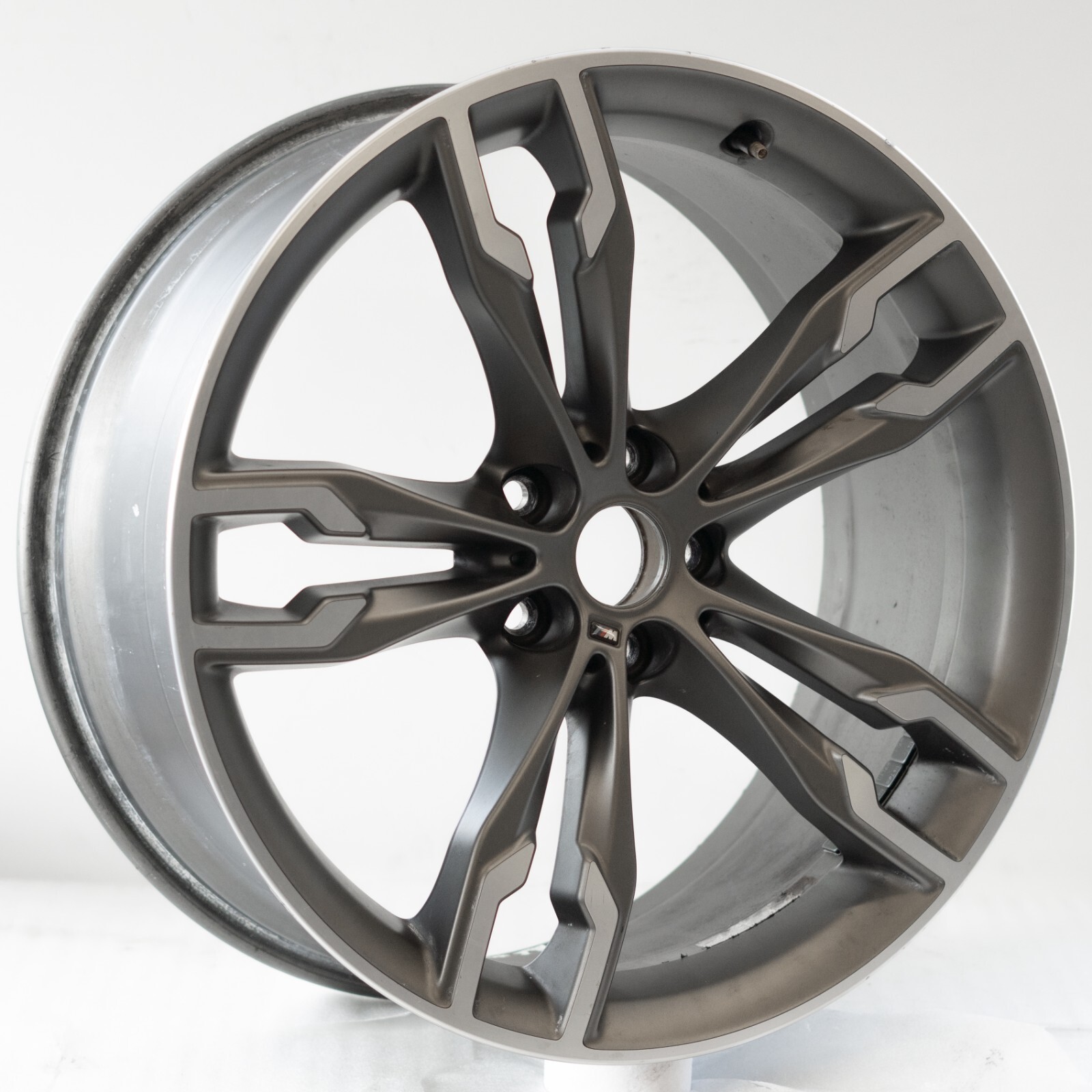 BMW 530i 540i 550i 20" inch Rear rim OEM 2016 2017 2018 2019 2020 Genuine Wheel – Image 10