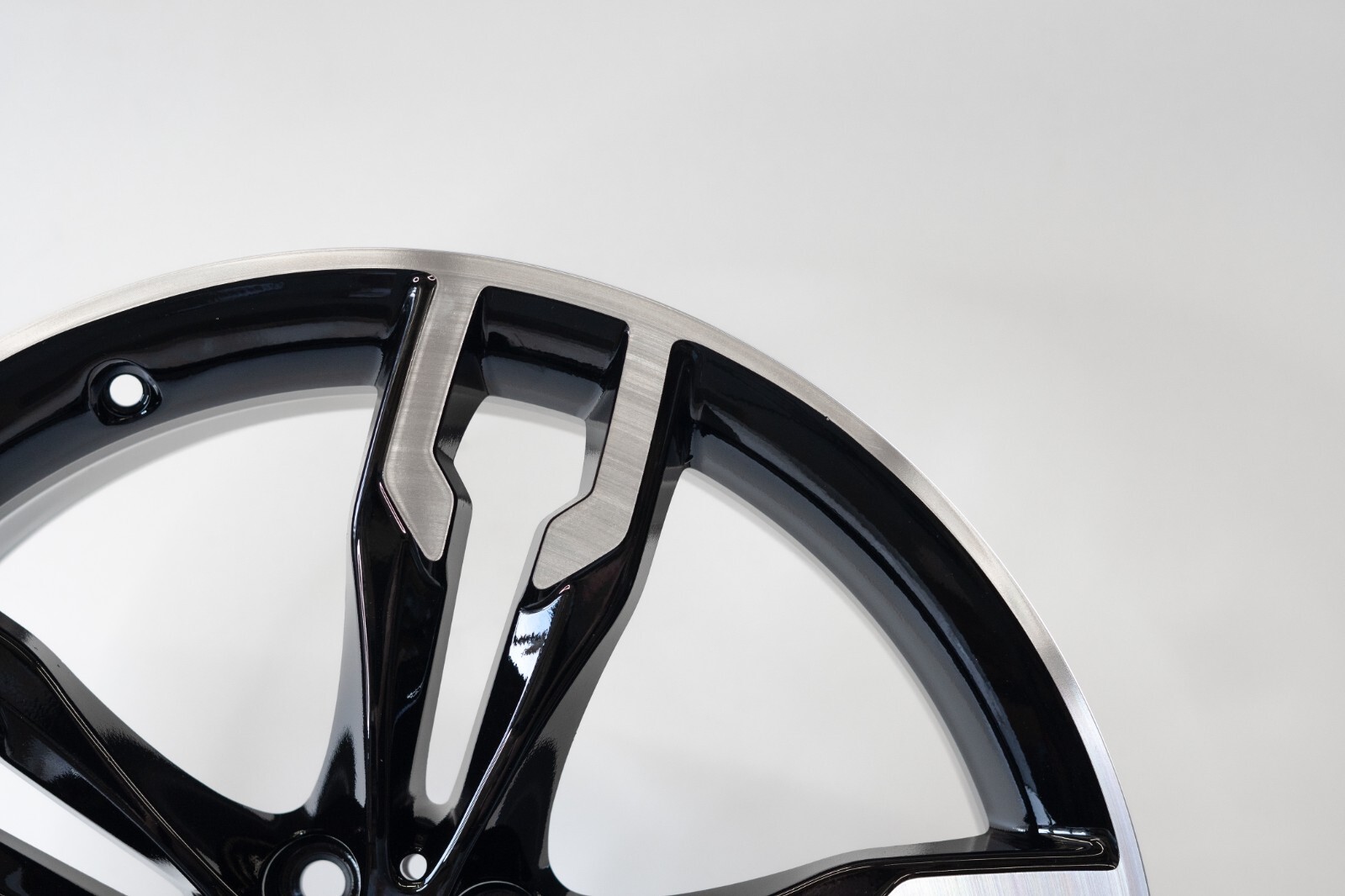 BMW 530i 540i 550i 20" inch Rear rim OEM 2016 2017 2018 2019 2020 Genuine Wheel - Image 3