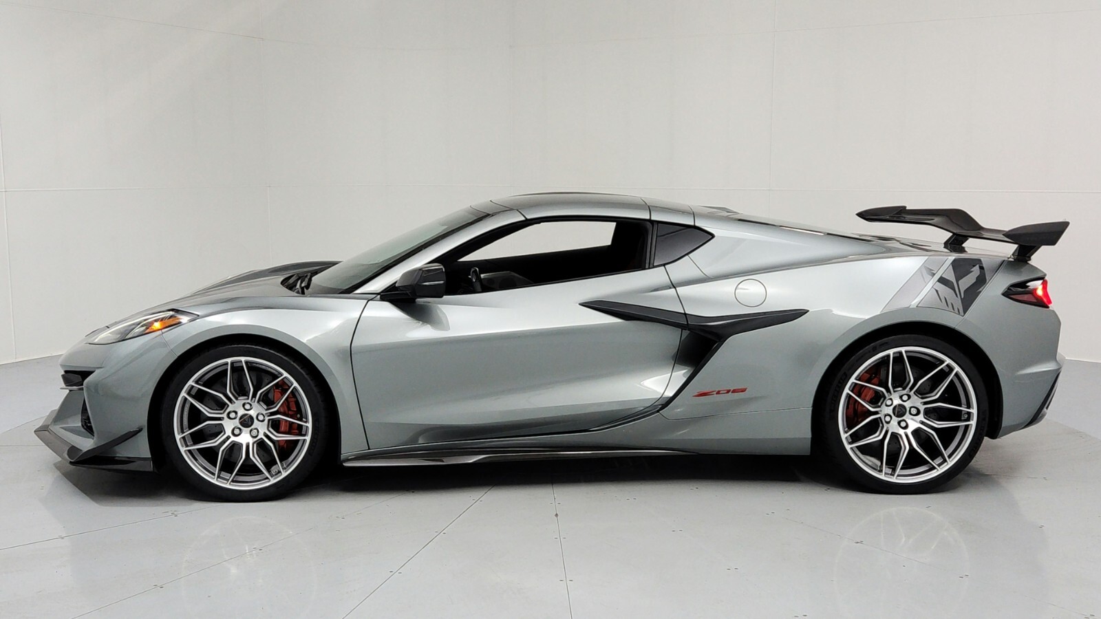 Chevrolet Corvette Z06 C8 20"/21" inch rim Genuine Original Forged OEM Wheel Set - Image 5