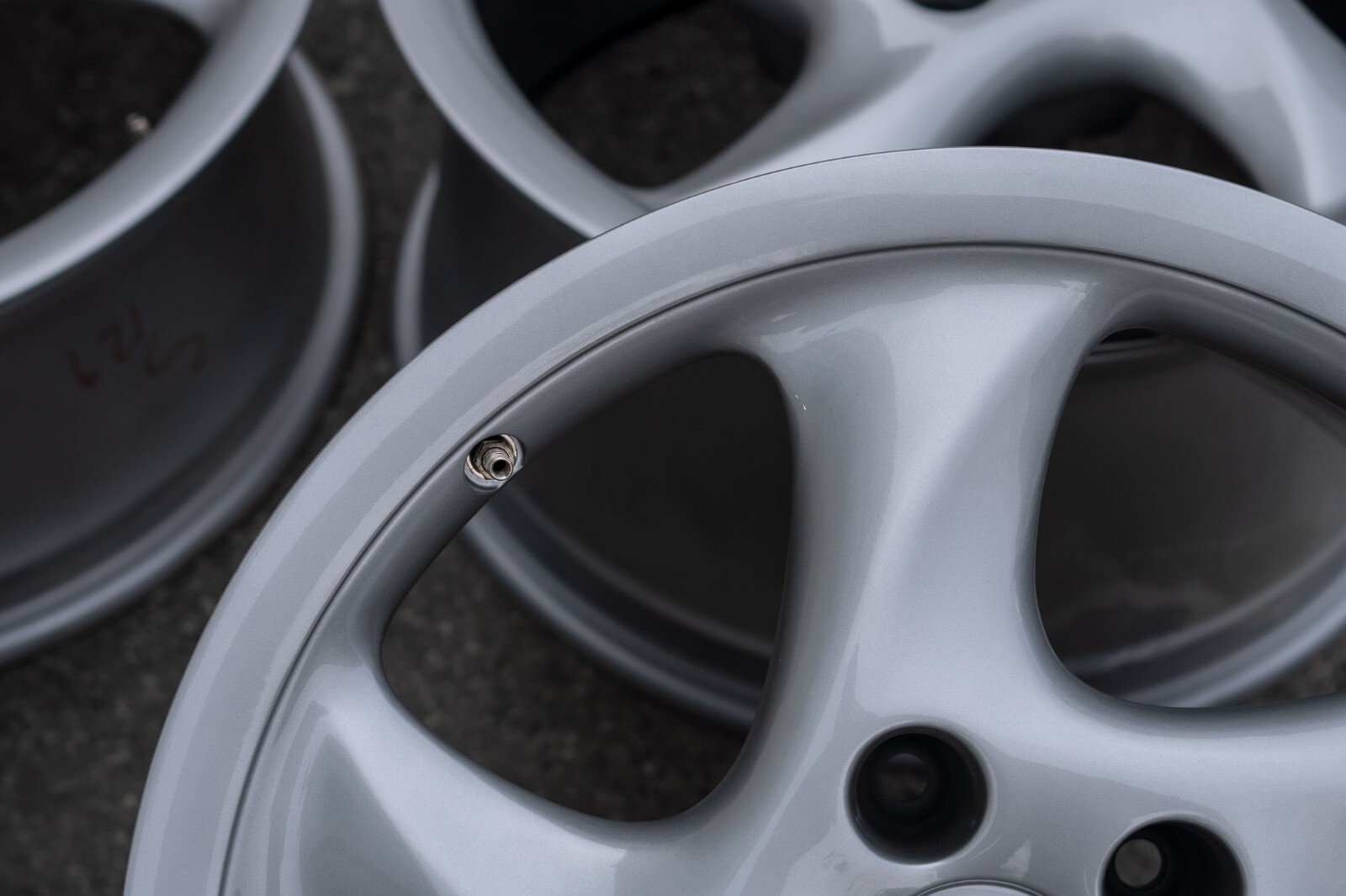 Porsche 911 993 Turbo ET40 WIDEBODY 18" inch rim Hollow Spoke Genuine Wheel SET - Image 11