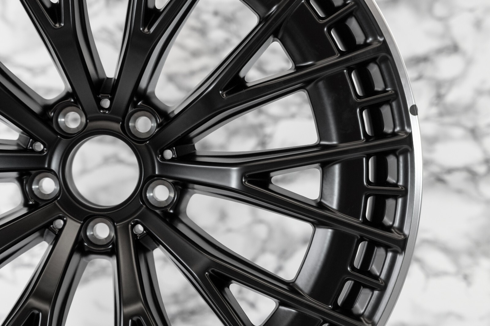 Mercedes CLE53 CLE63 AMG 20" inch Rear rim OEM 2024 2025 Genuine Original Wheel - Image 4