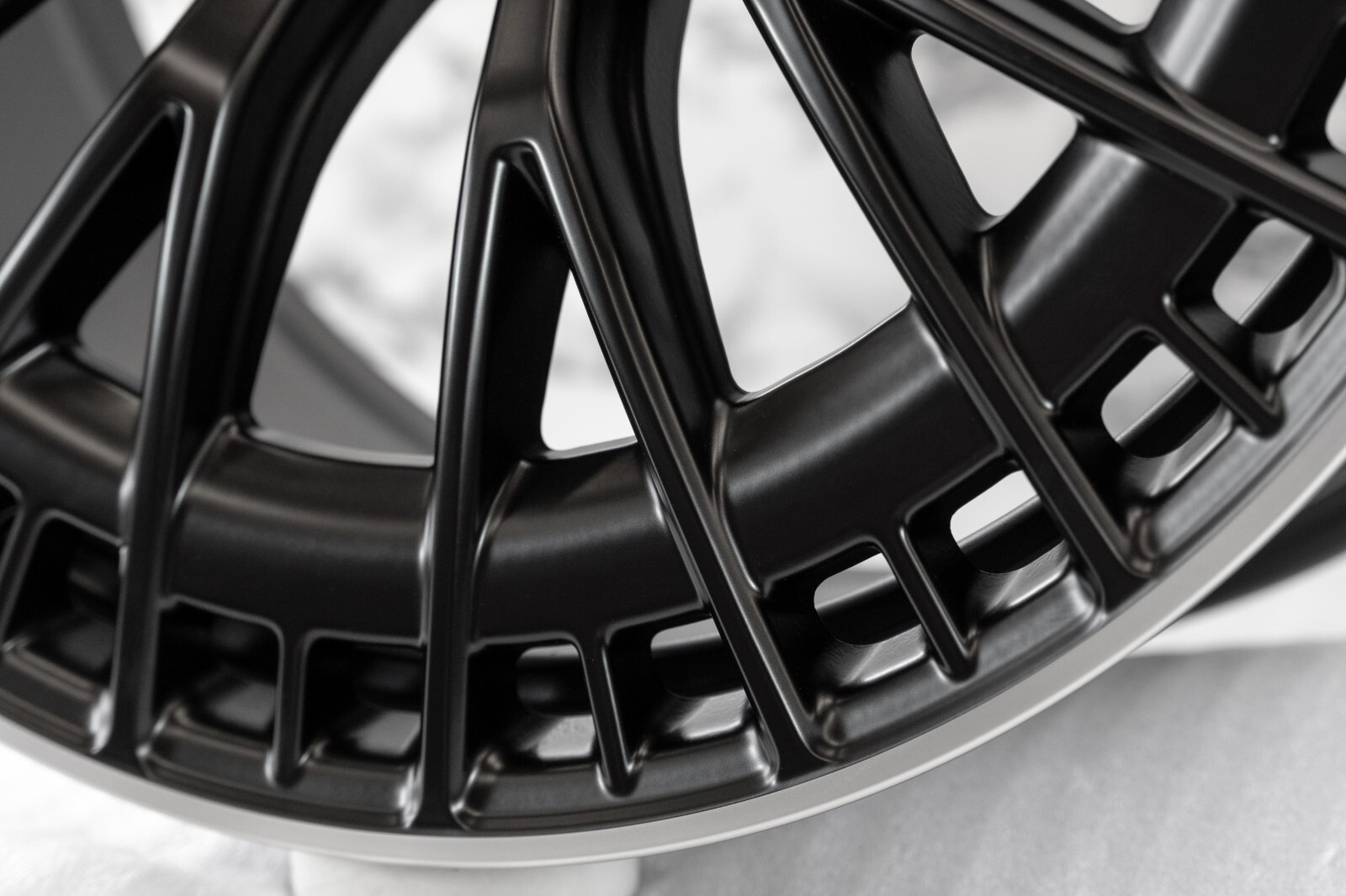Mercedes CLE53 CLE63 AMG 20" inch Rear rim OEM 2024 2025 Genuine Original Wheel - Image 8