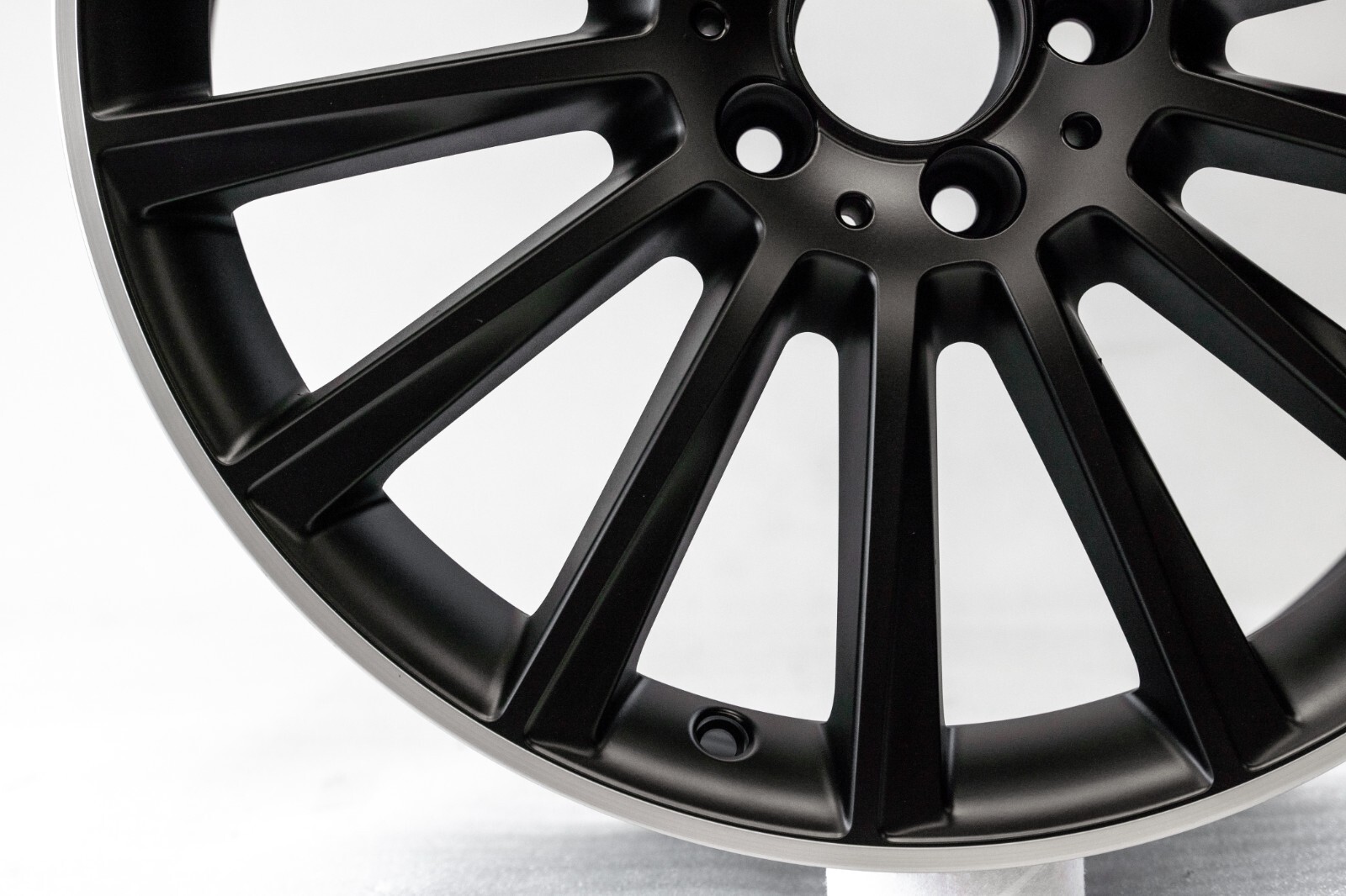 Mercedes C450 C43 AMG 19" inch Front rim 2016 2017 2018 2019 OEM Original wheel - Image 5
