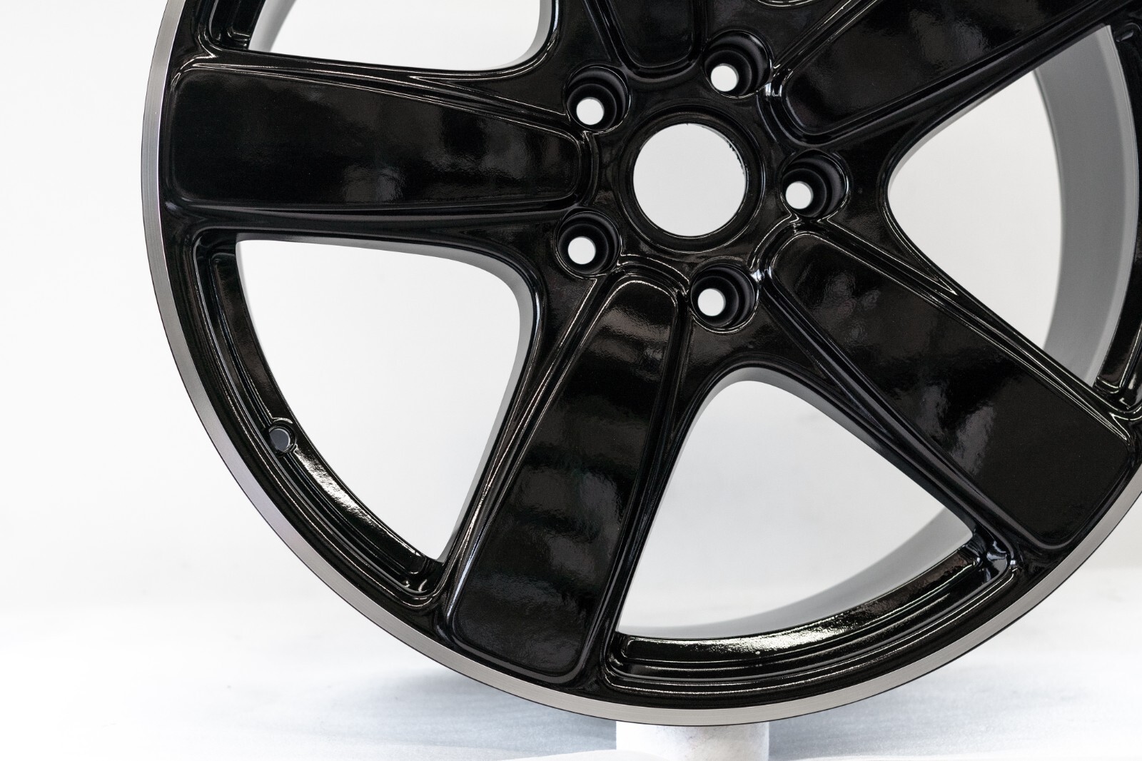 Porsche Macan S GTS 21" inch Front rim OEM 2019-2024 Genuine Sport Classic wheel - Image 5
