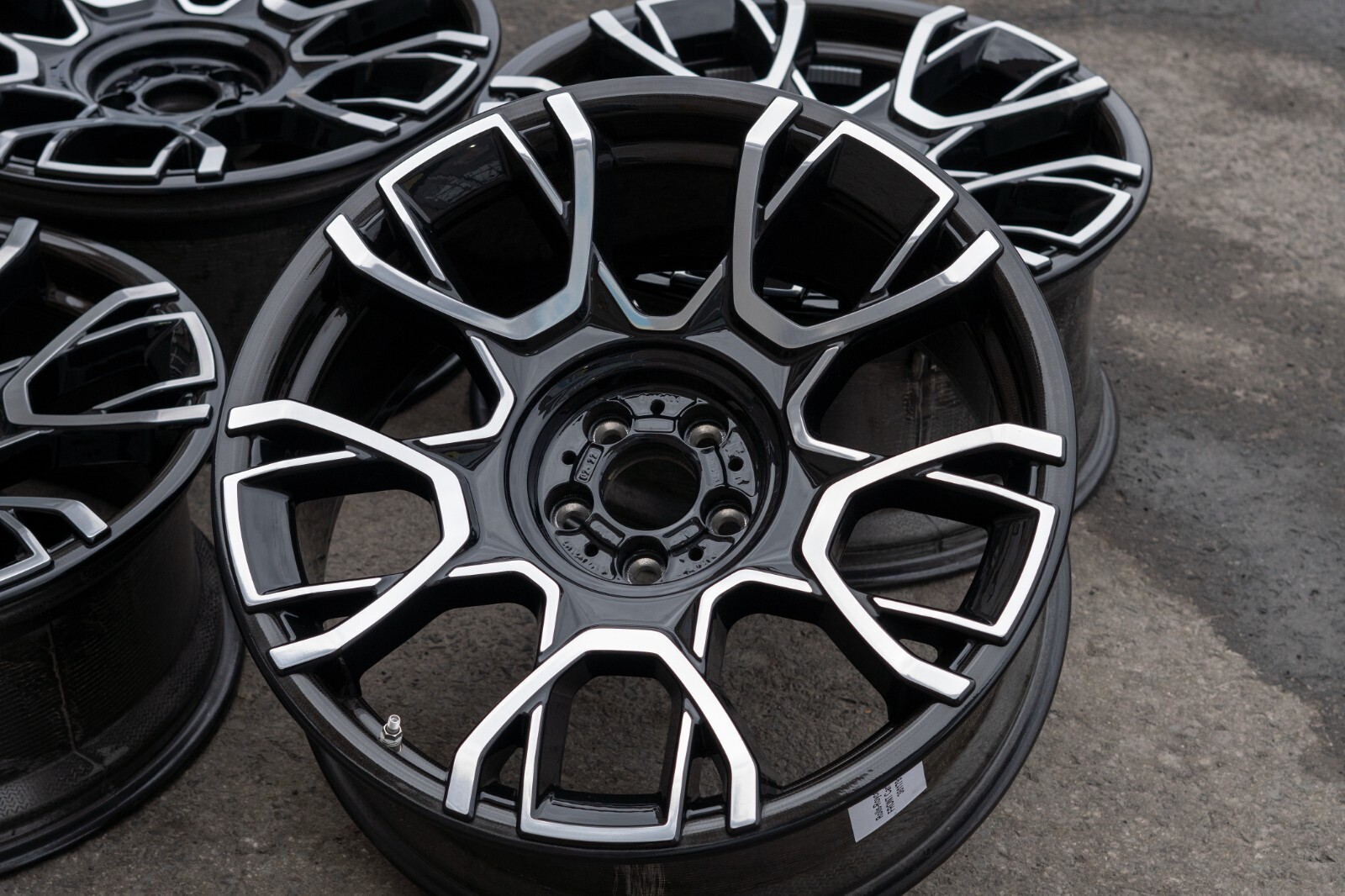 Rolls Royce Ghost 21" inch rim OEM Black Badge Carbon Fiber 2020-2024 Wheel SET - Image 5