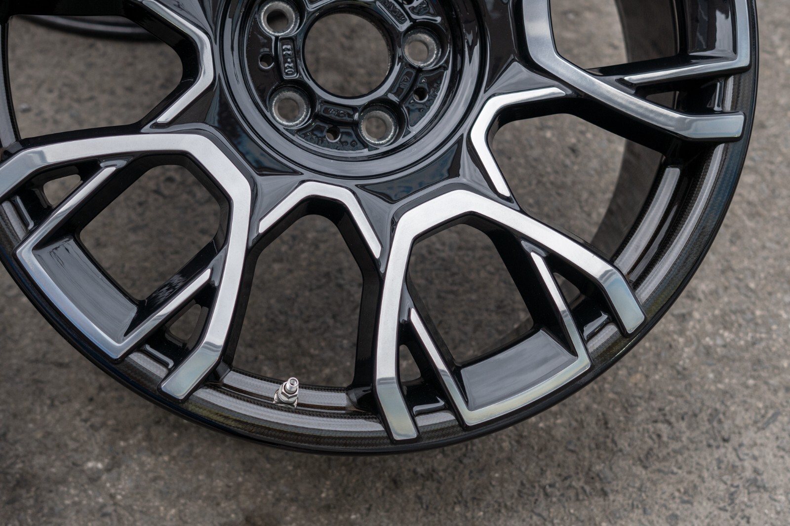Rolls Royce Ghost 21" inch rim OEM Black Badge Carbon Fiber 2020-2024 Wheel SET - Image 7