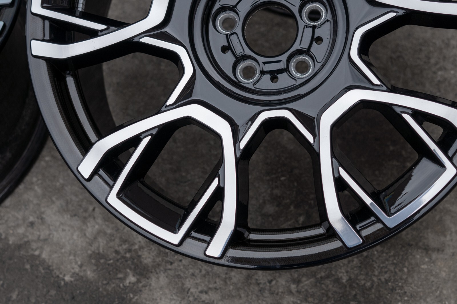 Rolls Royce Ghost 21" inch rim OEM Black Badge Carbon Fiber 2020-2024 Wheel SET - Image 16
