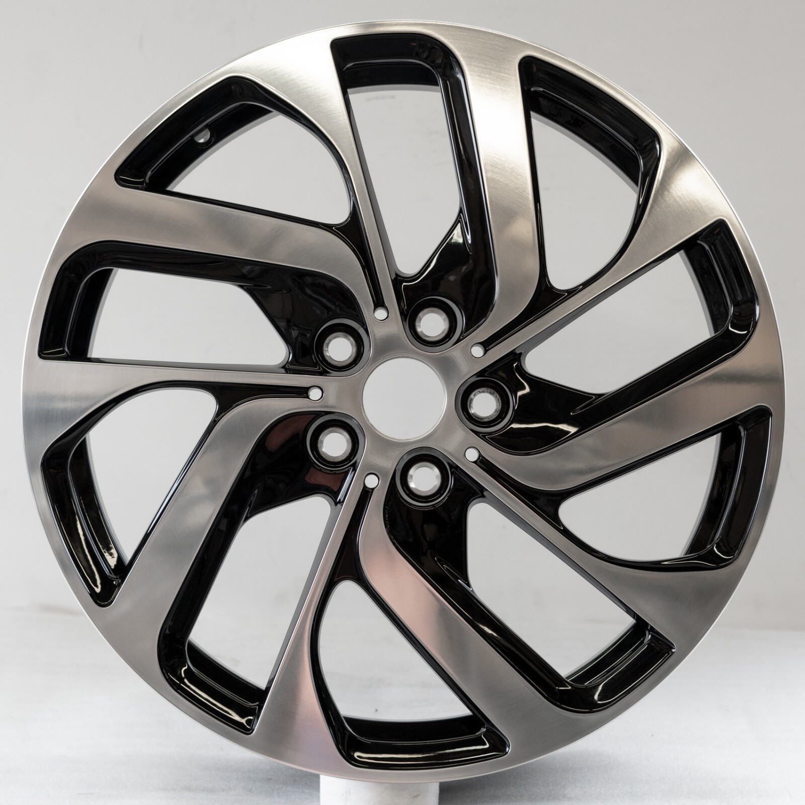 BMW i3 19" inch Front right rim OEM 2014 2015 2016 2017 2018 2019 428 wheel - Image 2