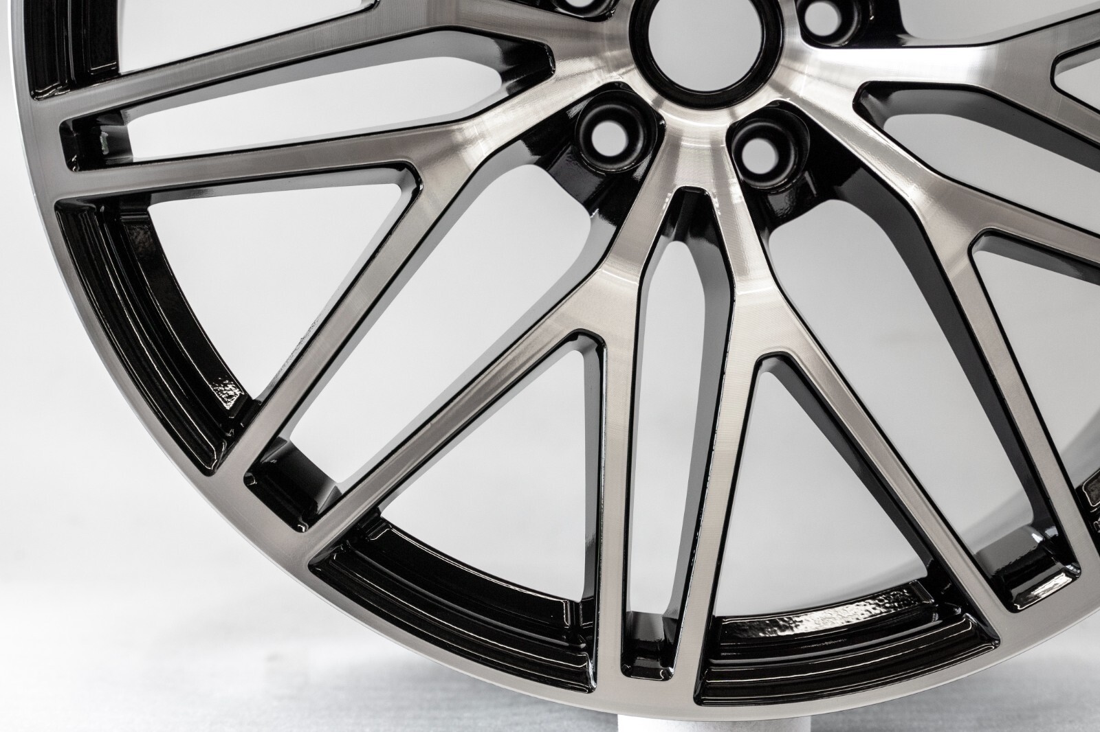 Porsche Macan S GTS 21" inch Front rim OEM 2022 2023 2024 RS Spyder wheel - Image 5