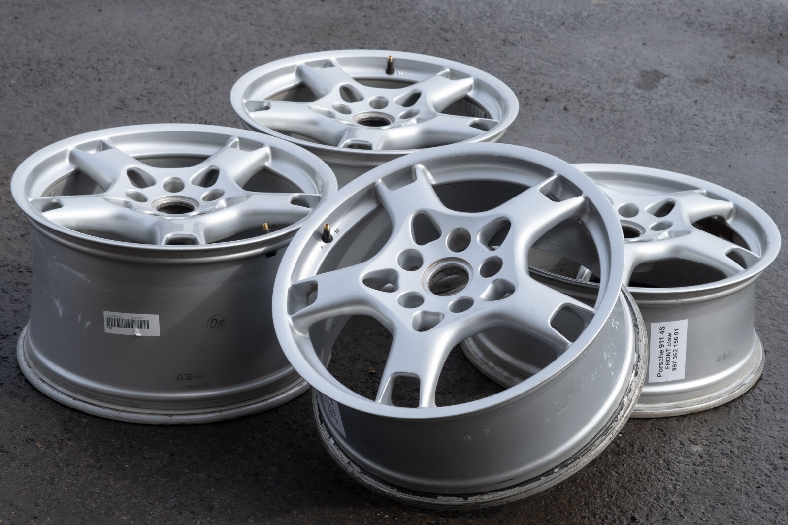 Porsche Carrera 4 4S 911 997 19" inch rim OEM 2005-2013 Lobster claw wheel set - Image 2