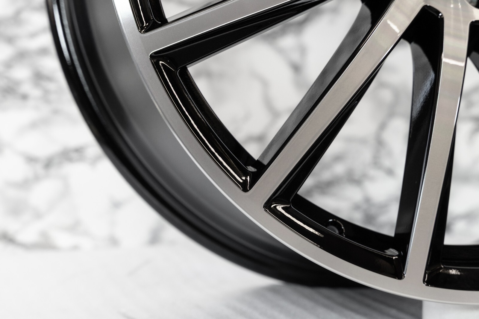 Mercedes GLS450 GLS580 22" inch Rear rim OEM 2020-2025 Genuine Original Wheel - Image 11