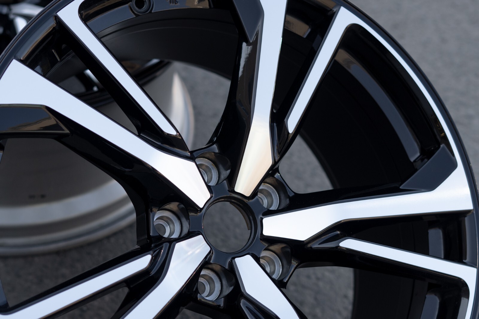 Nissan 370Z 19" Inch Rim OEM 2018 2019 2020 2021 Genuine Forged wheel Set – Image 5
