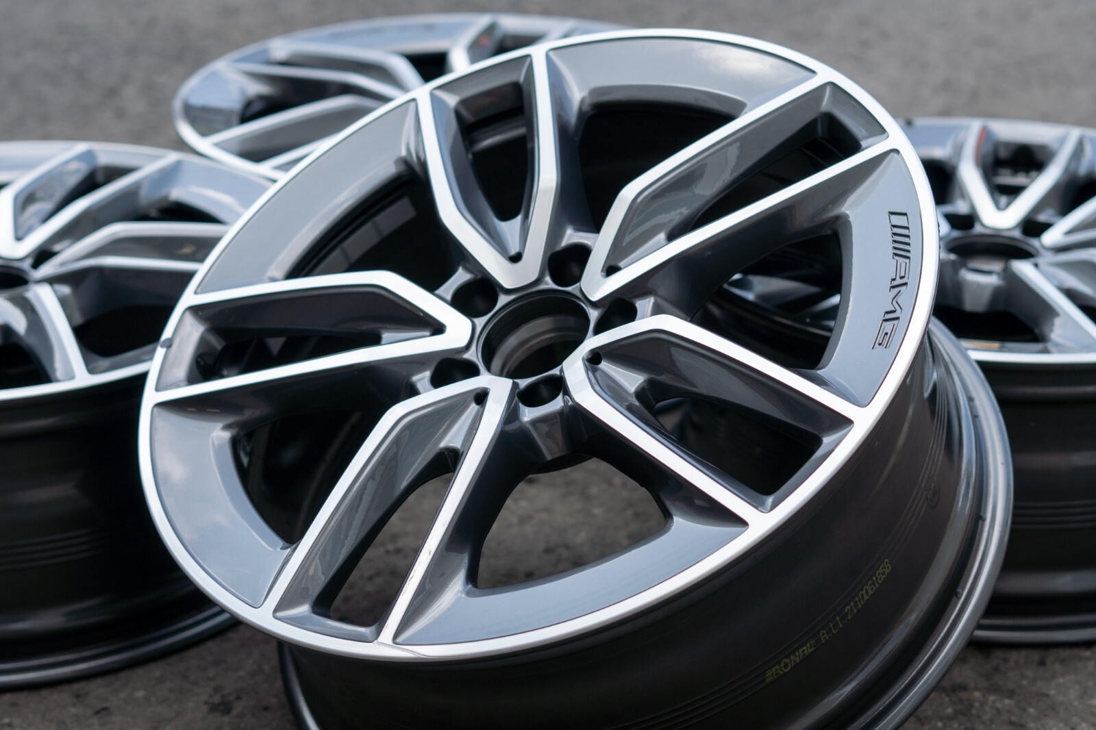 Mercedes GLA250 GLA35 GLB250 GLB35 19" inch rim OEM 2021 2022 2023 AMG Wheel SET - Image 3