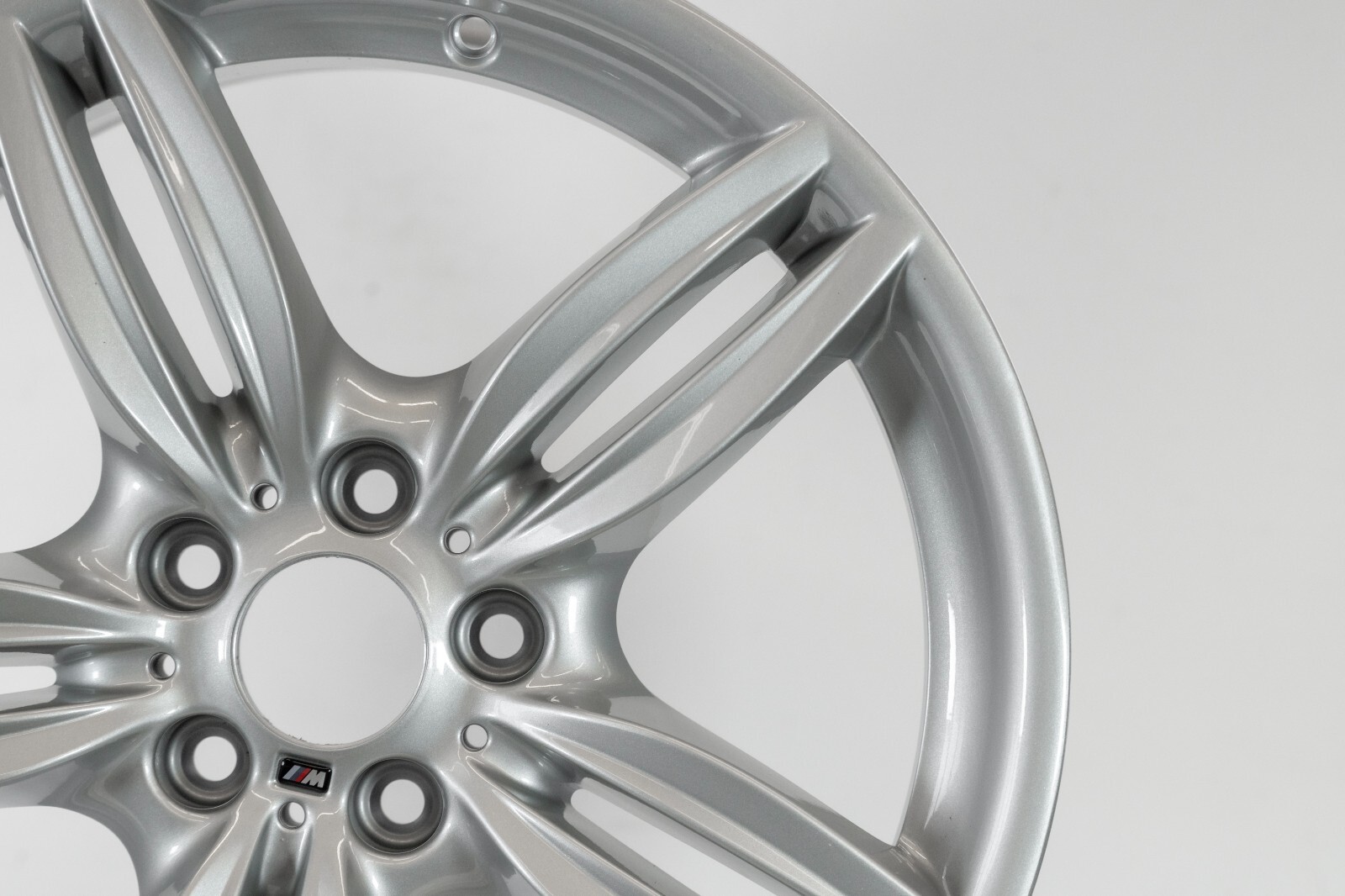 BMW 528i 535i 640i 19" inch front rim OEM 2012 2013 2014 2015 2016 2017 Wheel – Image 4