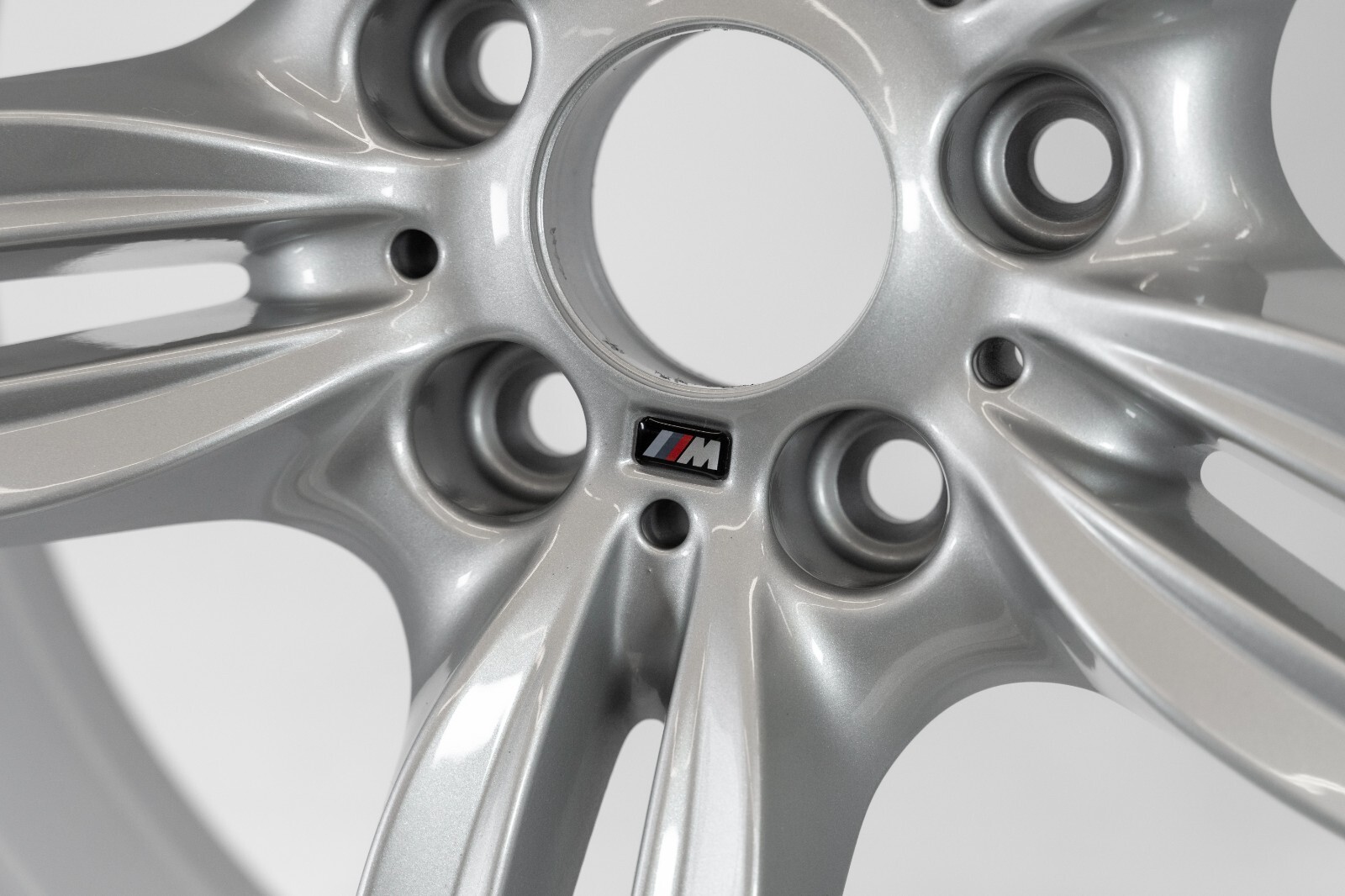 BMW 528i 535i 640i 19" inch front rim OEM 2012 2013 2014 2015 2016 2017 Wheel – Image 6