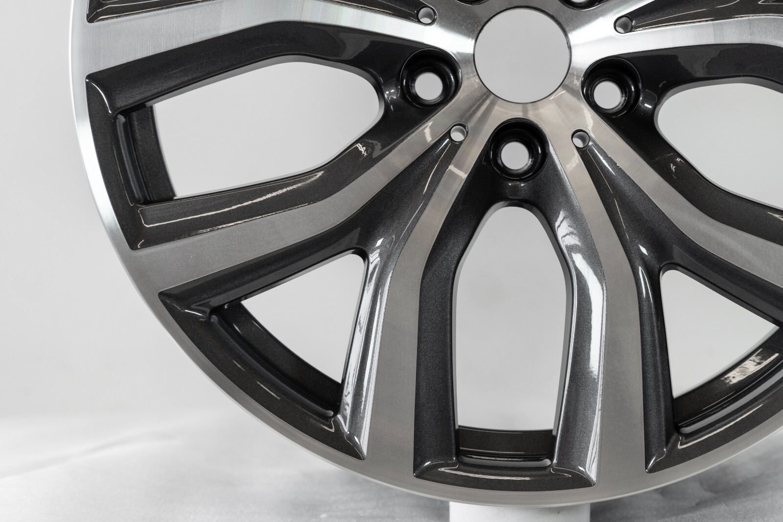 BMW X1 X2 19" inch rim OEM 2015 2016 2017 2018 2019 2020 2021 Genuine 511 Wheel - Image 5