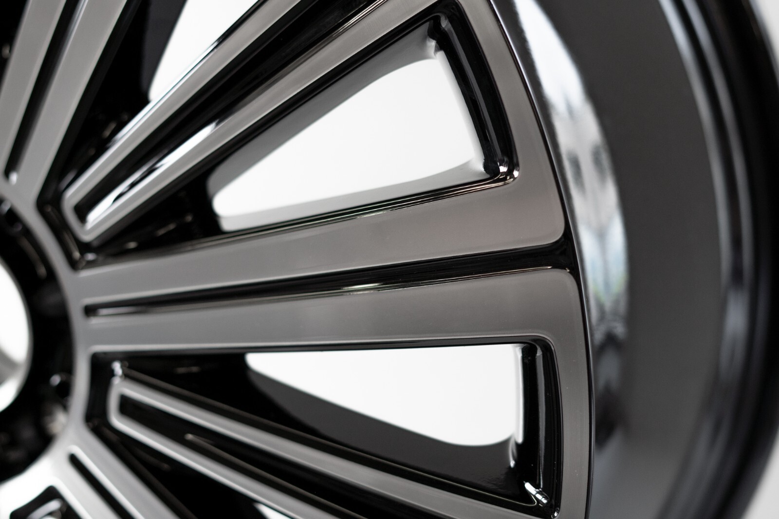 Mercedes GLS600 Maybach 22" inch Rim OEM 2020-2026 Genuine Wheel Set of 4 - Image 11