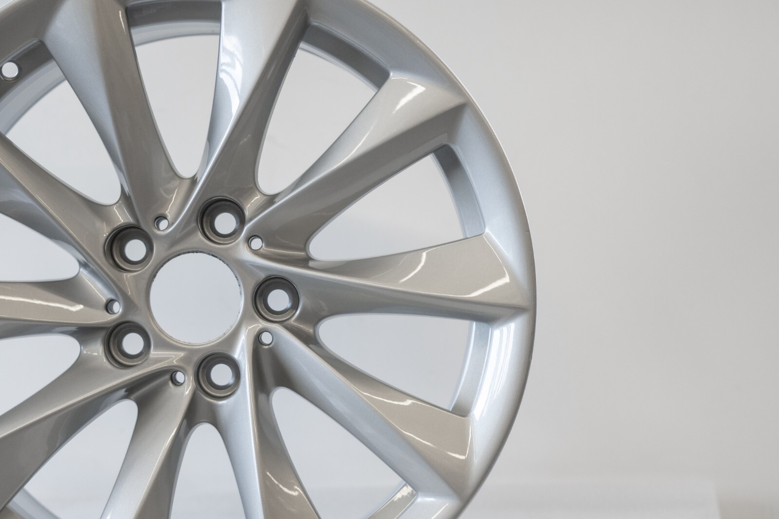 BMW 320i 330i 428i 430i 18" rim OEM 2012 2013 2014 2015 2016 2017 Original Wheel – Image 4
