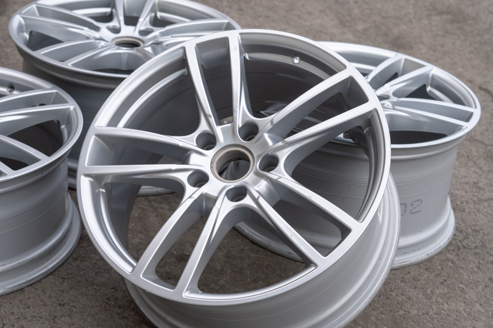 Porsche Cayenne Coupe 20" inch Rim OEM 2020 2021 2022 2023 2024 Sport Wheel Set – Image 7