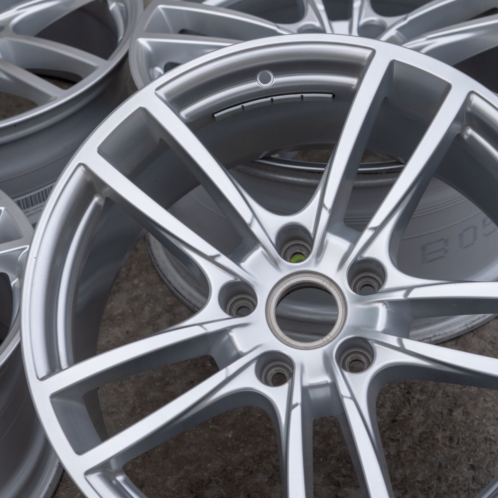 Porsche Cayenne Coupe 20" inch Rim OEM 2020 2021 2022 2023 2024 Sport Wheel Set – Image 12