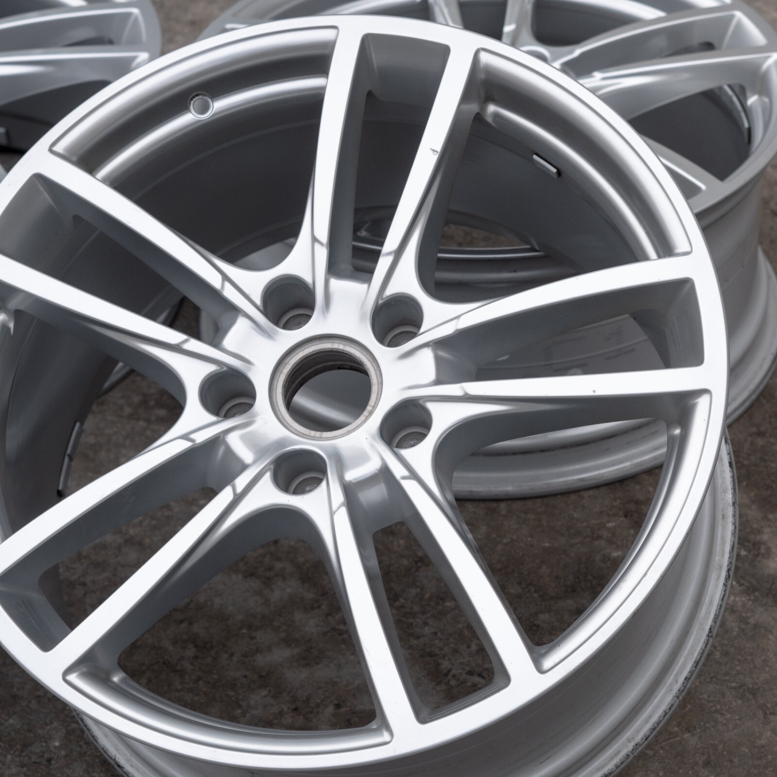 Porsche Cayenne Coupe 20" inch Rim OEM 2020 2021 2022 2023 2024 Sport Wheel Set – Image 17