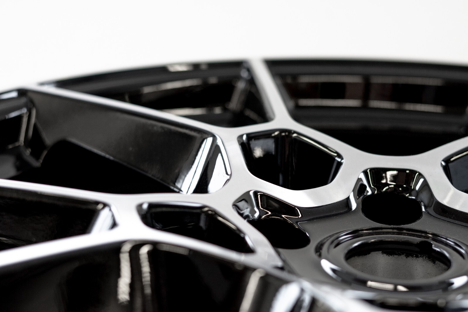 Aston Martin DBX 22" inch Front Rim OEM 2020 2021 2022 2023 Genuine Wheel - Image 12