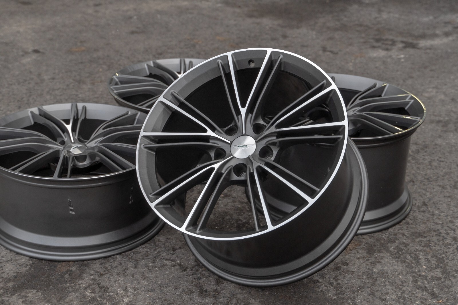 Aston Martin Vanquish 20" inch rim OEM 2012-2018 Genuine Forged wheel set of 4 – Image 14