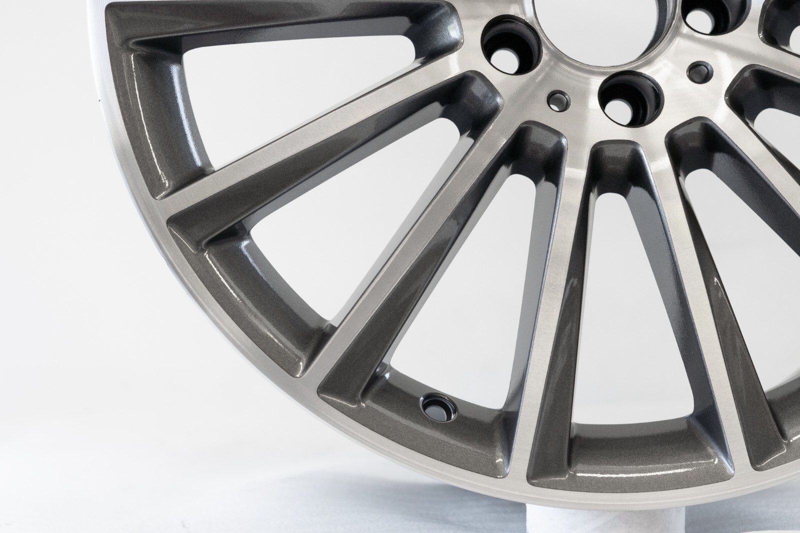 Mercedes C300 C400 19" inch rear rim OEM 2015-2022 Genuine Original AMG wheel - Image 5