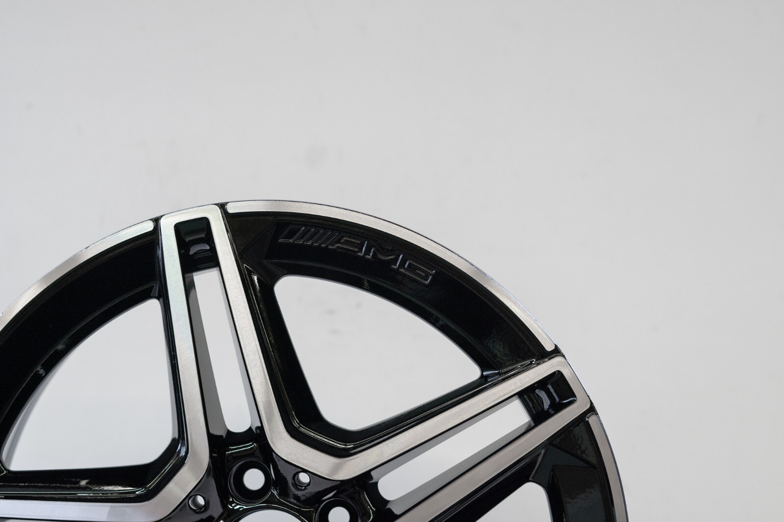 Mercedes C300 18" inch Front rim OEM 2019 2020 2021 2022 AMG ORIGINAL Mag wheel - Image 3