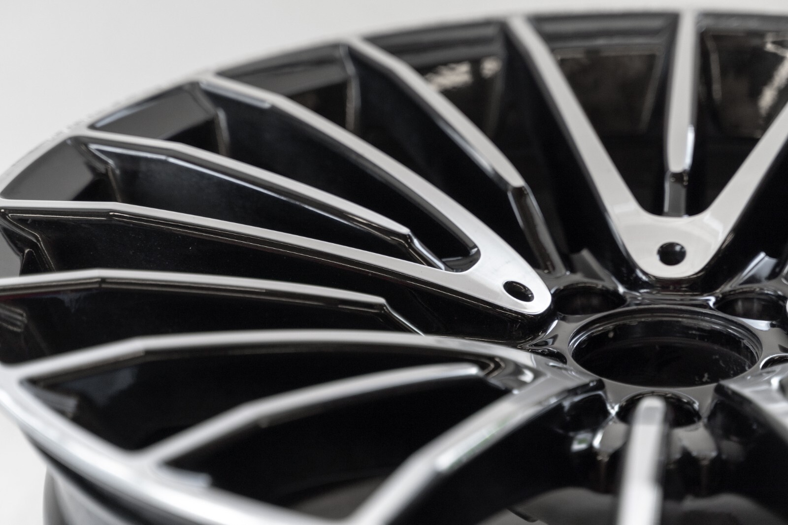 Mercedes CLS53 AMG 20" inch Front Rim OEM 2019 2020 2021 2022 2023 AMG Wheel - Image 18