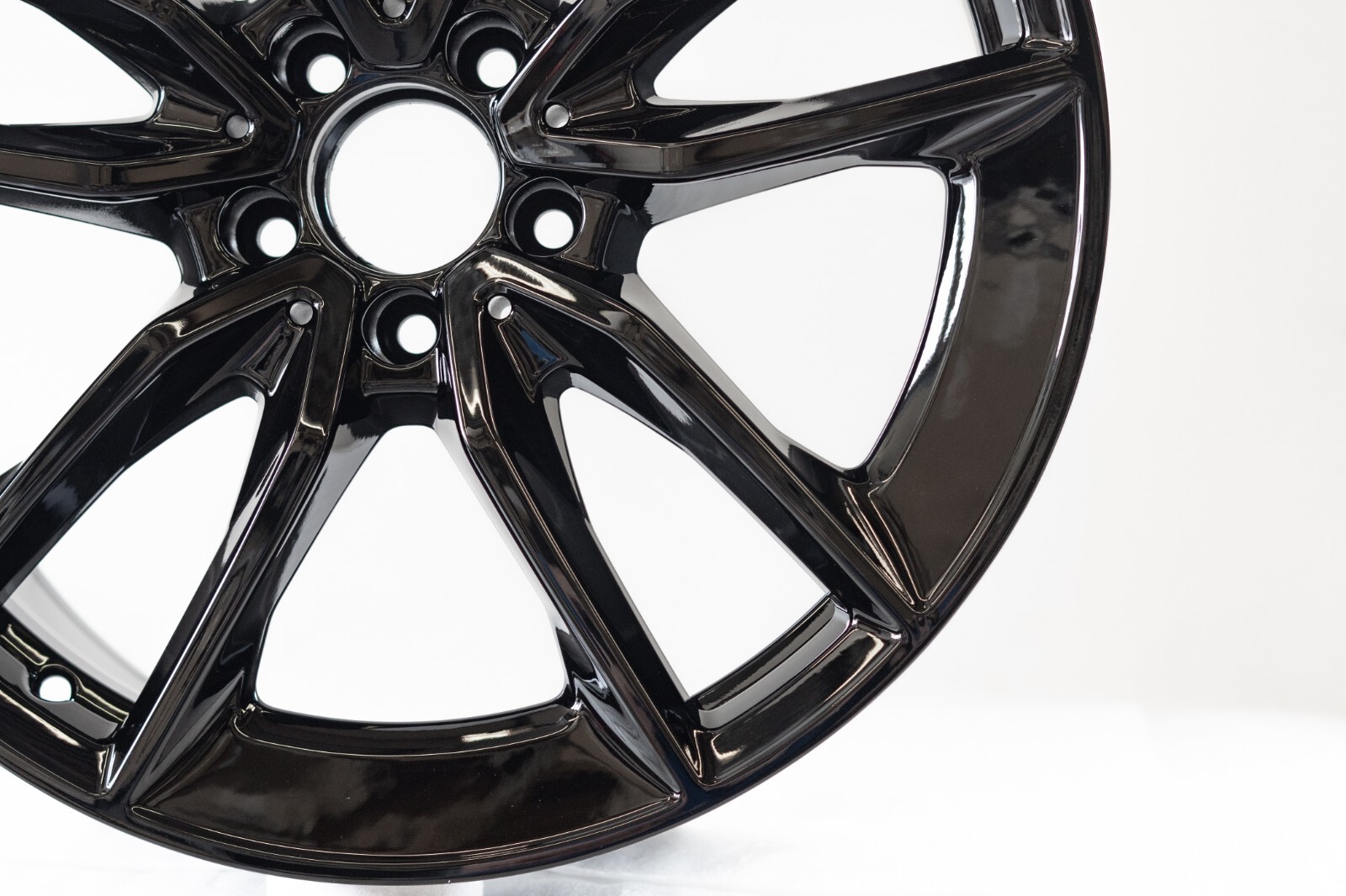 Mercedes C43 19" inch Rear rim OEM 2018 2019 2020 2021 AMG Factory AMG Wheel - Image 5