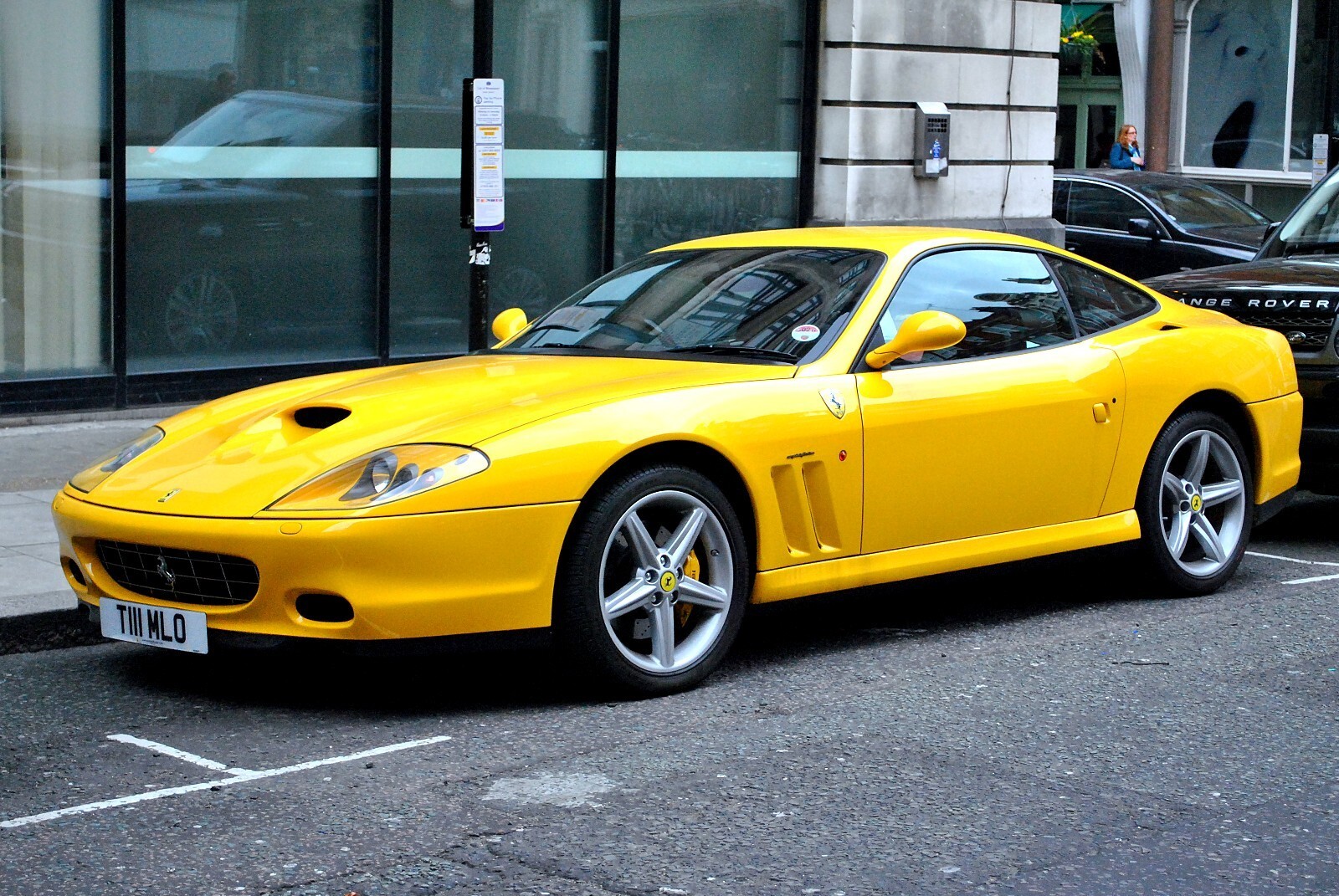 Ferrari Center cap OEM Genuine Yellow with black Prancing Horse 340066 - Image 15