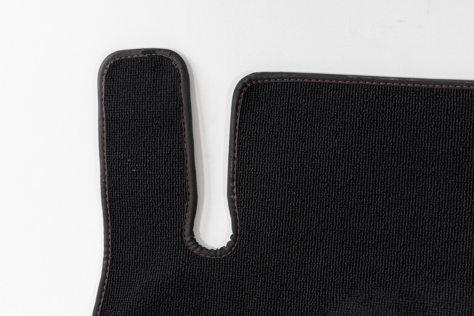 Mercedes CLA250 CLA45 GLA250 GLA45 AMG Floor Mat set OEM with Red stitching – Image 3