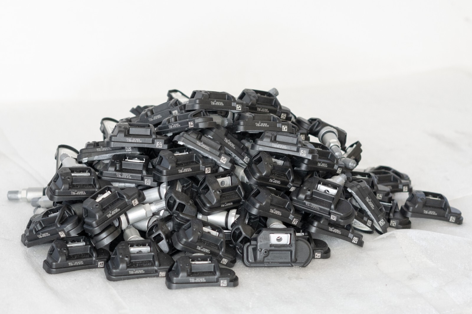 Mercedes CLA250 ML550 C350 E350 Sprinter OEM Genuine Tire TPMS Sensor 100 UNITS - Image 2