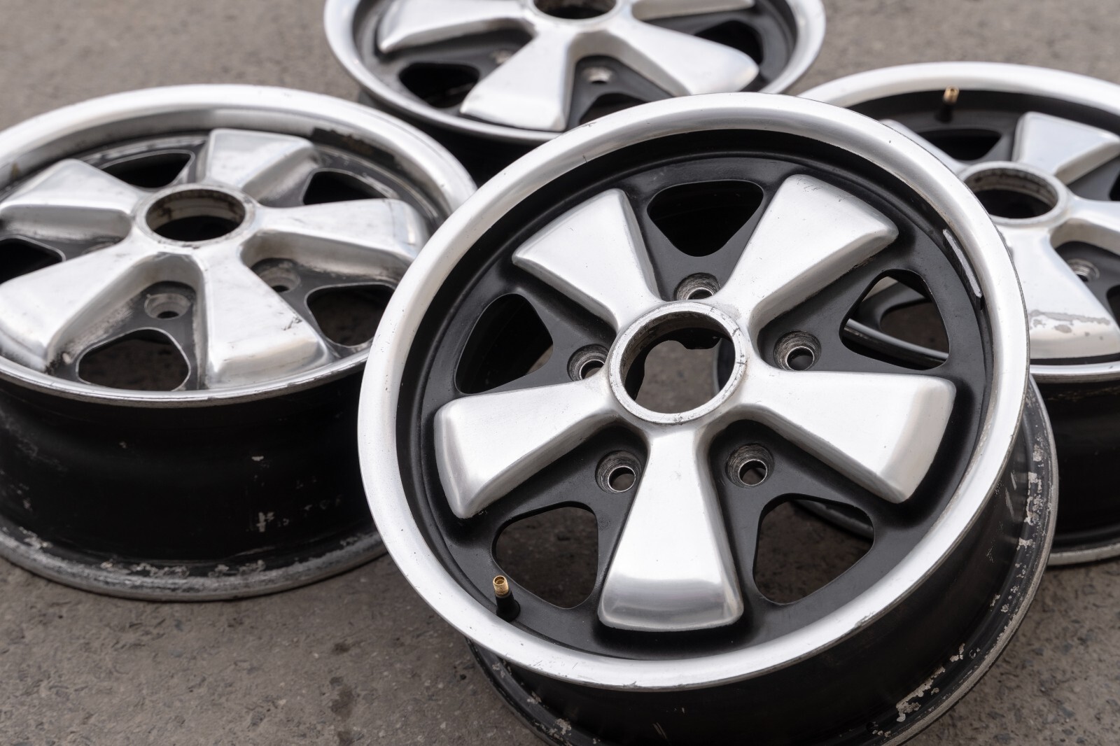 Porsche 911 912 14" inch rim OEM 1964-1969 Genuine Original Fuchs Wheel set - Image 4